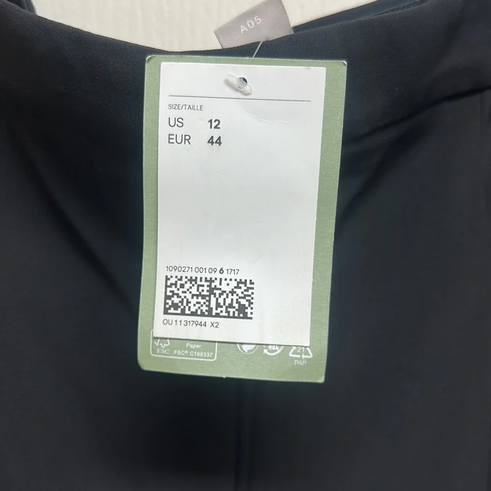 H&M - Picture 2 of 5